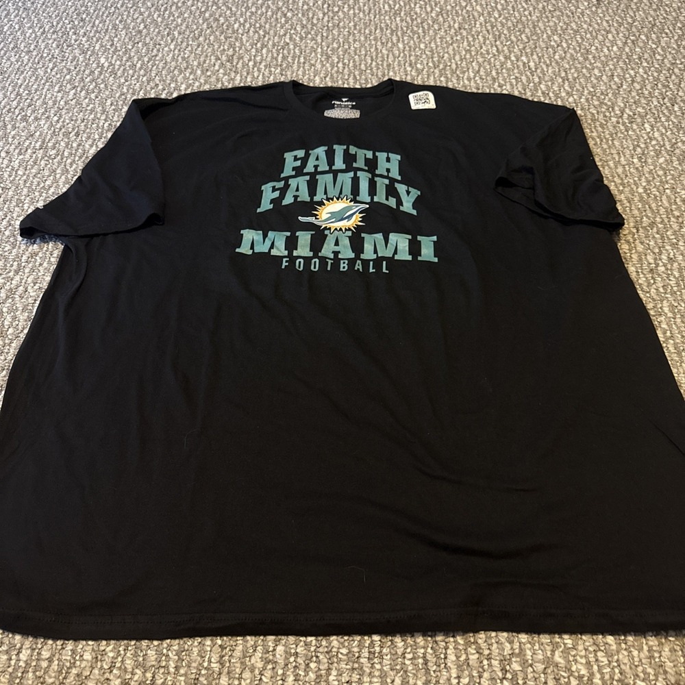 Miami Dolphins Faith Family Football‎ Fanatics Mens Size XL Graphic T-Shirt NWOT